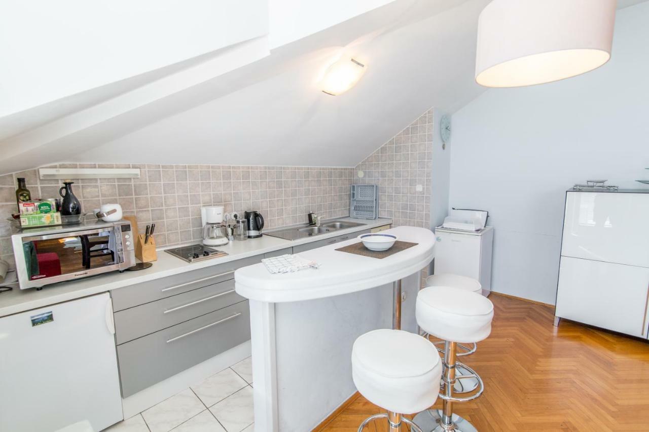 Penthouse And Piano Nobile Prkg Wifi Garden Near Beach Away From Roads Opatija Buitenkant foto